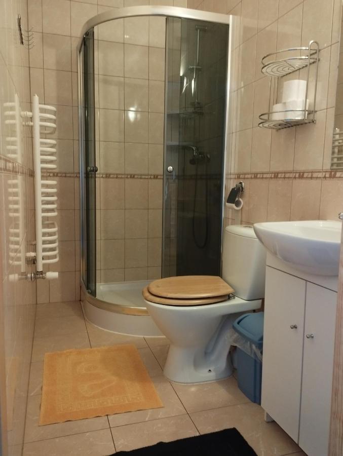 Pokoje Goscinne U Jaska Zab Bagian luar foto