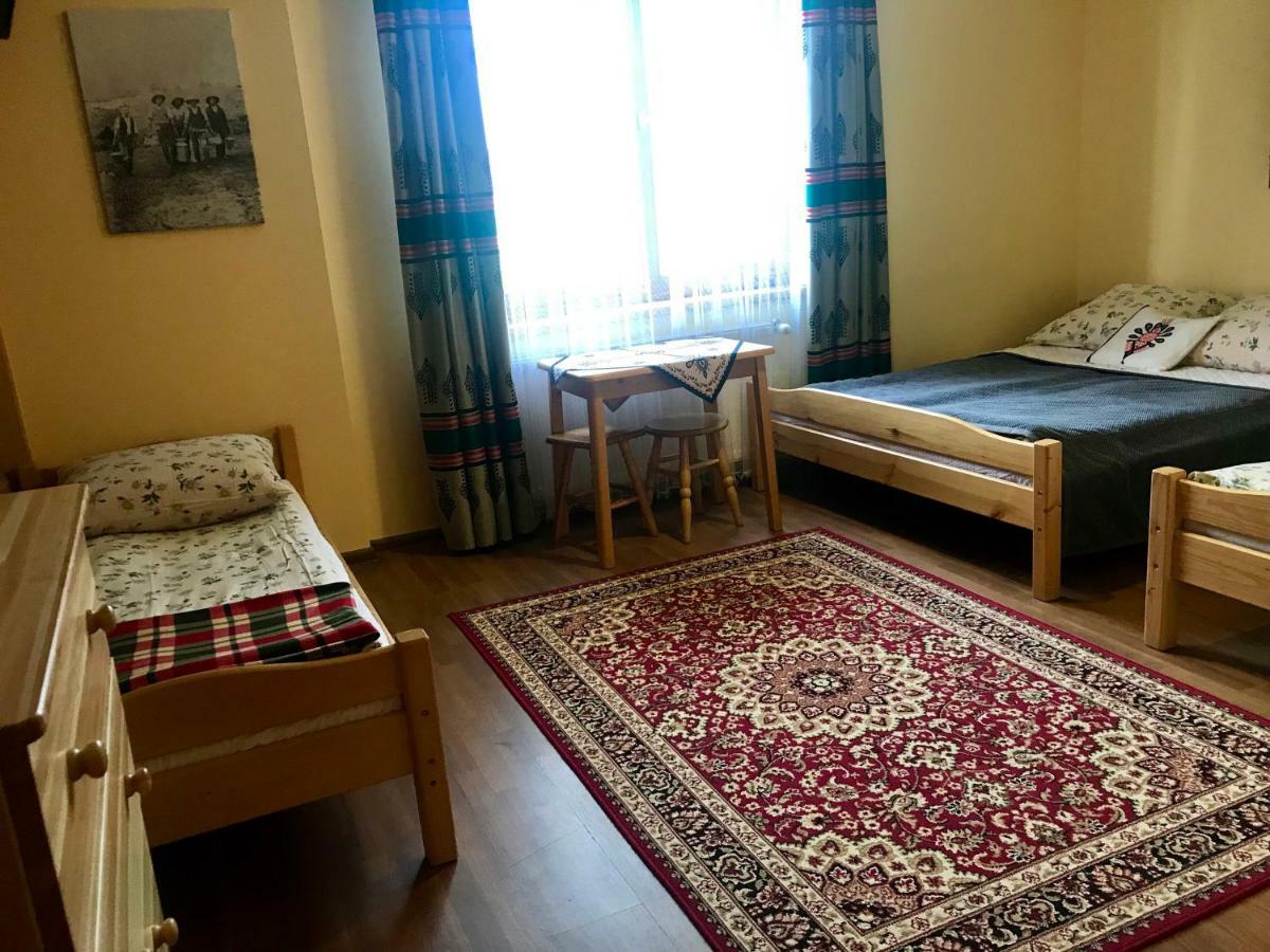 Pokoje Goscinne U Jaska Zab Bagian luar foto